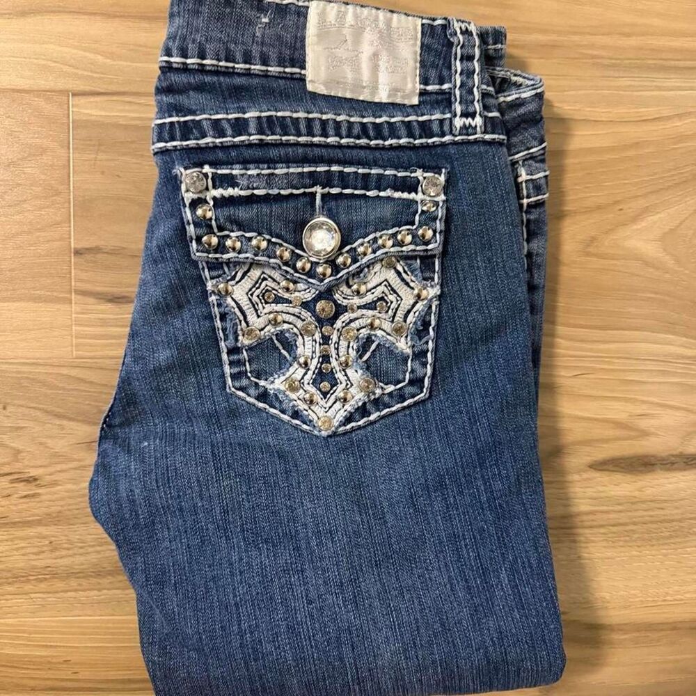 Y2K Style Western LA idol Capri Distressed Embroidered design pants Size 33x11